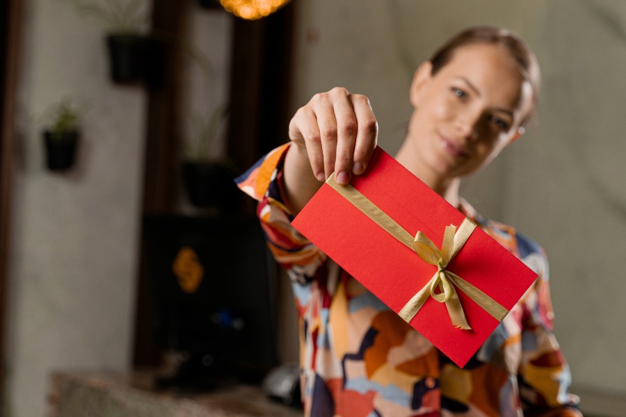 Dovanų čekiai vietoj daiktų: naujas požiūris į dovanojimą